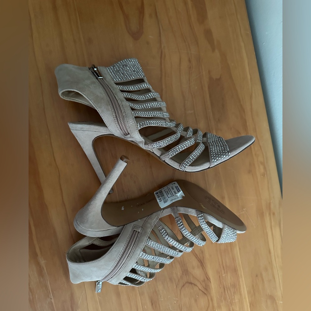 Vince Camuto Cream Heels with Cage Design size 9.5 - Picture 6 of 14